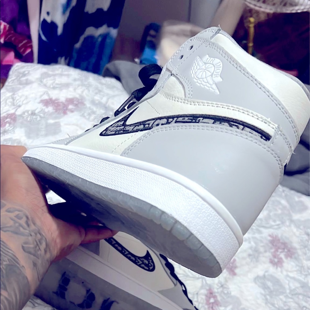 Size 10.5 - Jordan 1 High x Dior Gray